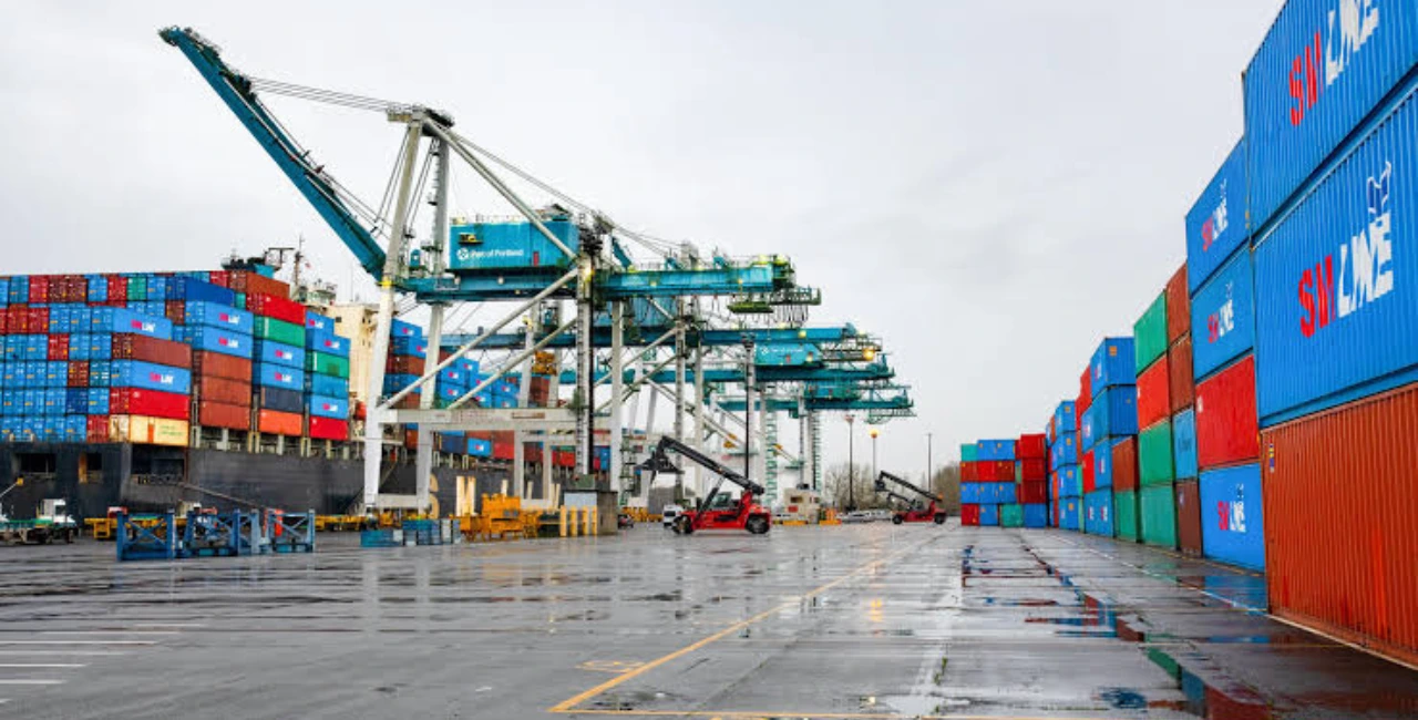 ekspedisi logistik